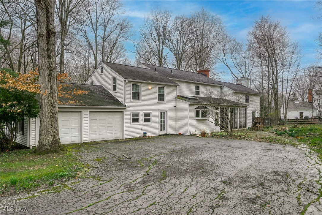 7665 Deerpath Trail, Hudson, Ohio image 7
