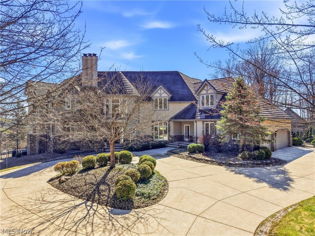 Photo of 60 South Lane, Moreland Hills, OH 44022 (MLS # 5188752)