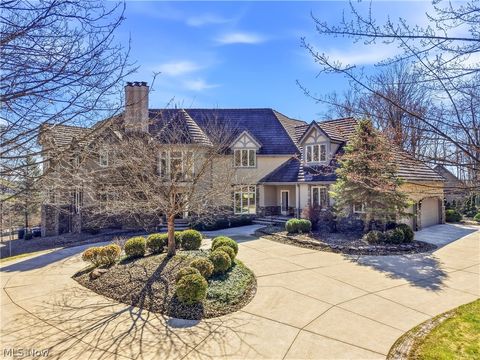 60 South Lane Moreland Hills OH 44022