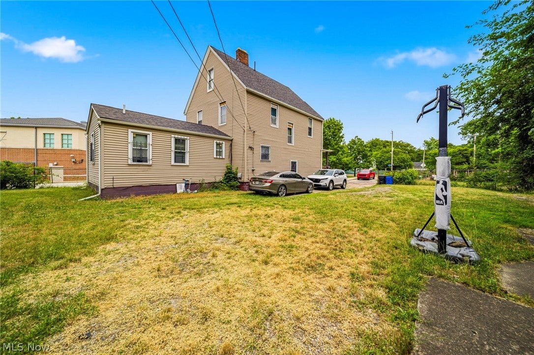 1532 E 78th Street