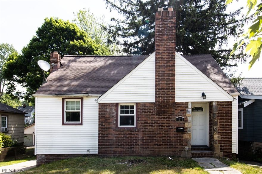 This 3-bedroom, 1.5-bathroom single-family home and a  a 2-car garage is a fantastic opportunity for investors!