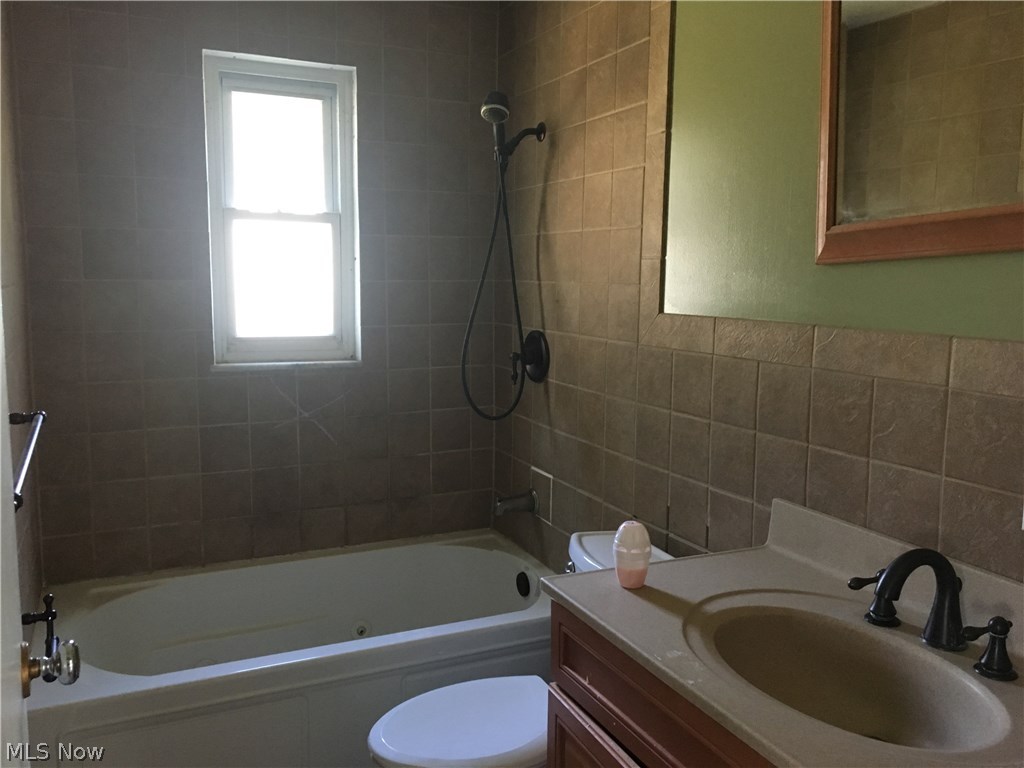 Airport Gardens - Residential