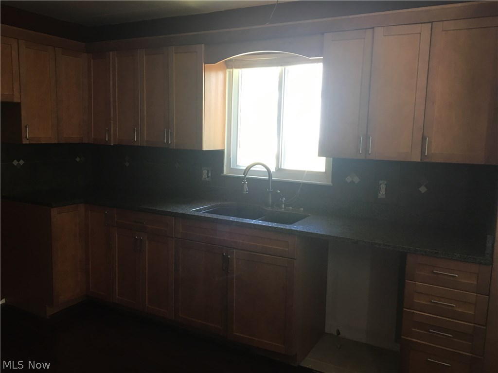 Airport Gardens - Residential