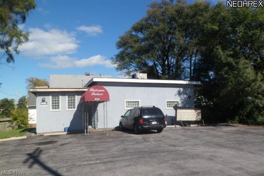 Former Barber and Beauty Salon. 1260 sq ft of retail space. Parking Lot Has 25 To 30 Parking Spaces.