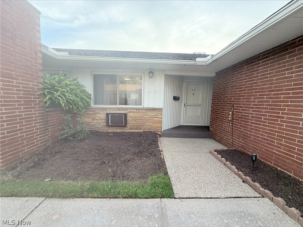 5651 Broadview Road D7