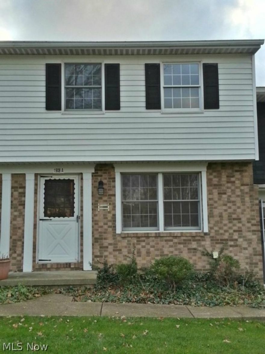 Great condo close to shopping and library, center unit with plenty of parking.  Currently used as a rental property producing steady income!  Must see!  HOA fees pay:  exterior building maintenance, garage/parking, association insurance, landscaping, property management, recreation, reserve fund, snow removal, trash removal!