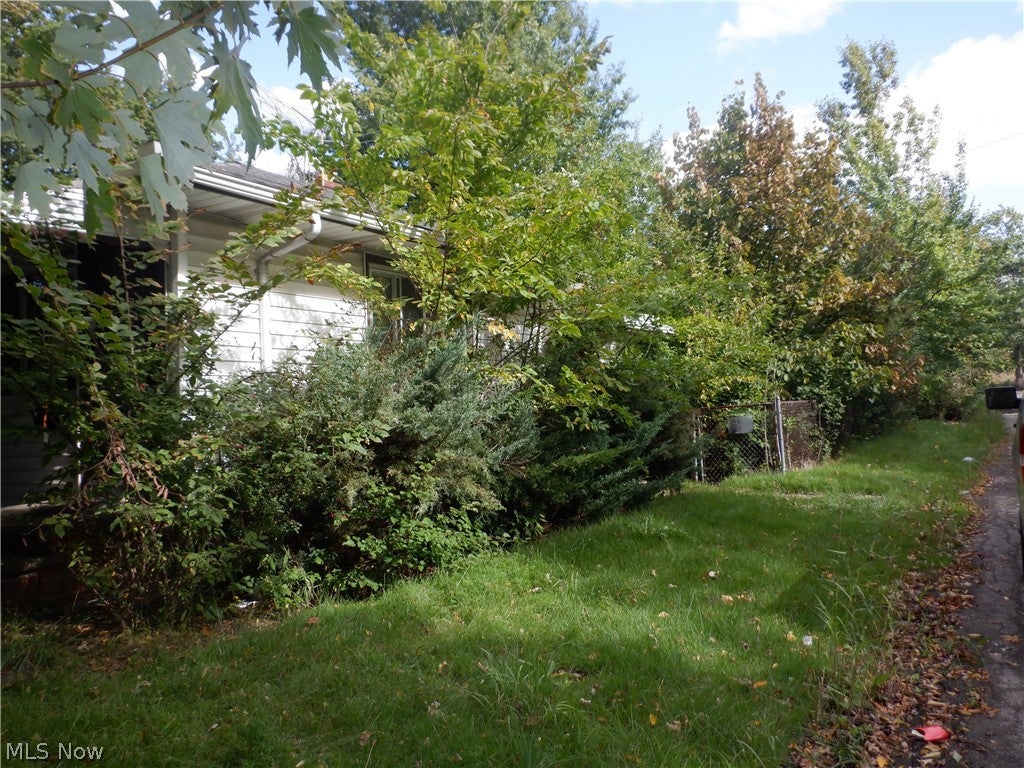 1565 E 172nd Street