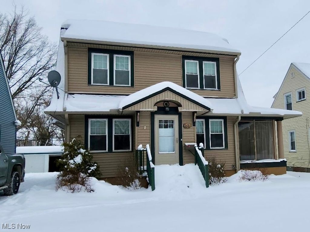 Photo of 1076 Rushleigh Road, Cleveland Heights, OH 44121 (MLS # 5181260)