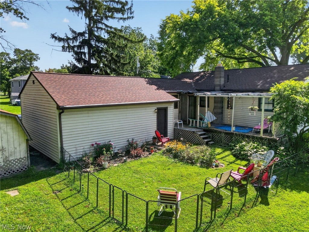 306 Everett Street