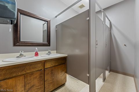 Tiny photo for 2425 Medina Road, Medina, OH 44256 (MLS # 5189776)