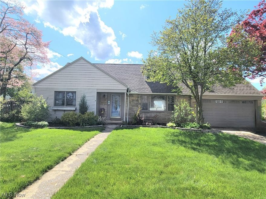Wonderful 4 Bedroom Cape Cod! This Great Home boasts a 3 Season Sunroom, built in 2010, off the Dining Room! Both the Living Room and Dining Room have Hardwood Floors! There is a Wood burning Fireplace in the Living Room too! The Cute Kitchen offers All Appliances to Stay! From the Kitchen you can Step out to the Nice Deck which overlooks the Inviting Backyard! This Yard is surrounded by a 6 Ft. Wood Privacy Fence too! There are 2 Bedrooms on the 1st Floor with Hardwood Floors and a Cute Full Bath! Upstairs you will find 2 more Bedrooms, both with Hardwood Floors (Master has Carpet over the Hardwood). There is an Additional Full Bathroom on the 2nd Floor also! But wait, there is more! Walk downstairs to see the Fantastic Large Rec Room Area with
Laminate Floors for Easy care - 2021! The Lower Level also has a Large Laundry Area with Washer/Dryer to Stay! There is another area that makes a Great Workshop or Craft spot too! Glass Block Windows also! Newer AC - 2018! New H2O Tank - 2022!