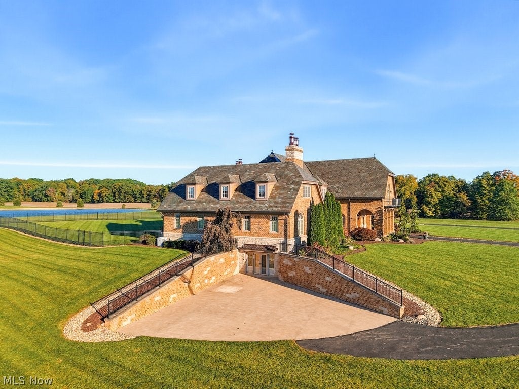 7484 Westfield Road
