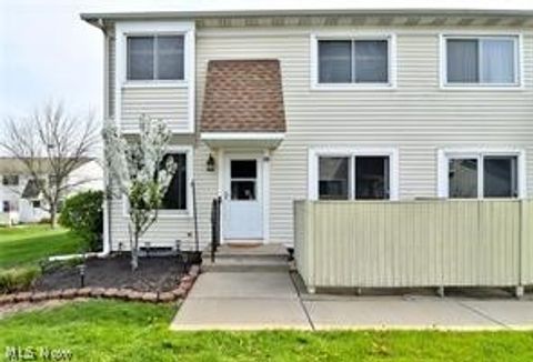 Condo For Sale - 5512 Sutton Lane #D<br/> Willoughby, OH 44094