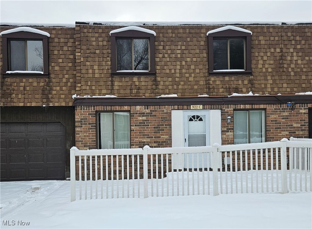 Photo of 922 Wadsworth Road #C-1, Medina, OH 44256 (MLS # 5177870)