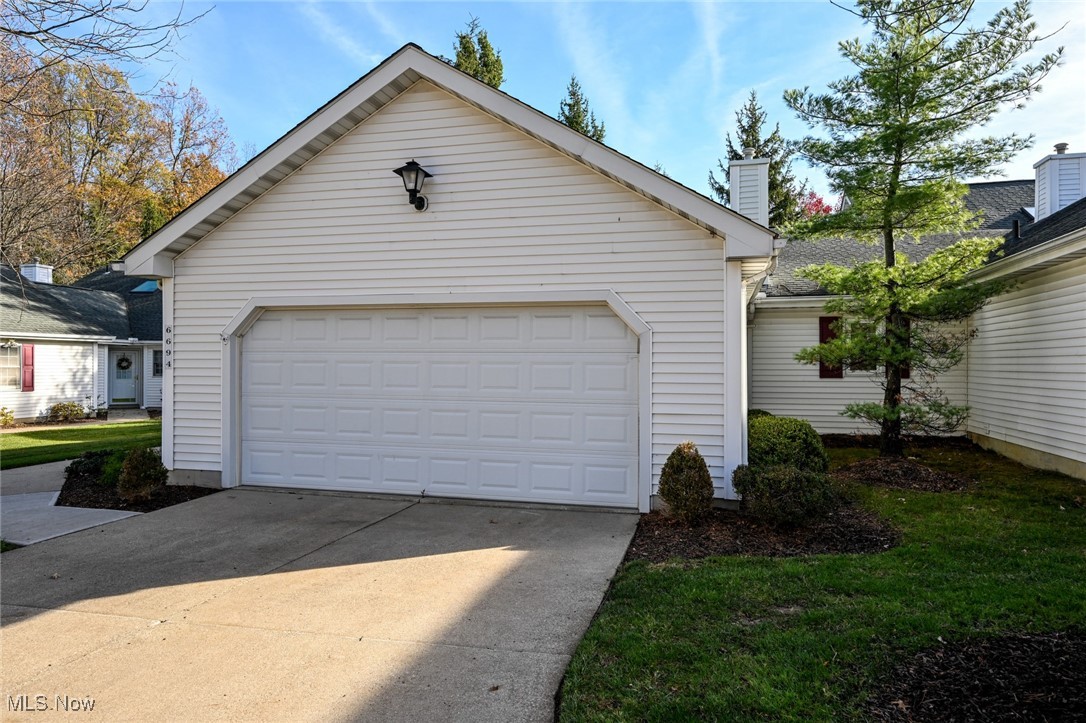 6694 Hidden Lake Trail, Brecksville, Ohio image 11