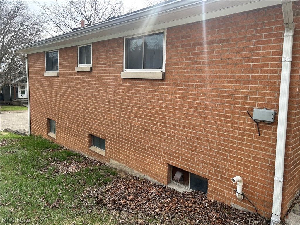 Photo of 1618 Adams Street, Coshocton, OH 43812 (MLS # 5195222)