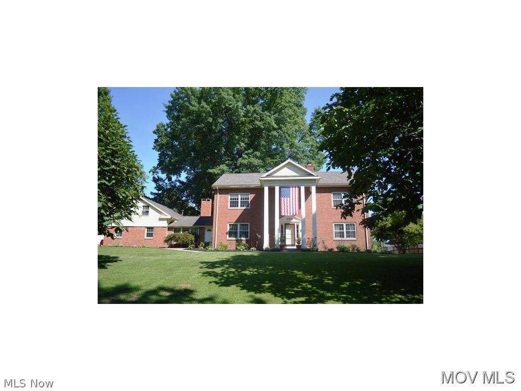 Quality built on large level lot. Living room w/ plaster crown moulding, newly lined woodburning fireplace w/ handpainted mural, gourmet kitchen w/ maple cabinets, granite countertops w/ bar area open to family room w/ cathedral wood ceiling, gas log fireplace & door to patio area. 1st floor den could be bedroom, updated bathroom, new HVAC 2 years old, downstairs rec room w/ fireplace could easily be finished, lots of storage. Efficiency apt./mother-n-law suite over garage (kitchen hookups still remain) w/ bath. Beautiful hardwood floors, cherry trim thru out. On community sewer! Elem: Putnam Elementary School Elem/Bus: Y JrHigh: Marietta Middle School School JrHigh/Bus: Y High: Marietta High School High/Bus: Y Fire: VOL Police: SHF PossFreeGas: N ;SQFT=Fin L1:1868, Fin L2:1516, Fin Bsmt:0, Fin Above:3384, Fin Total:3384, Unfin Bsmt:1196, Unfin Above:1196;GAR= 2 Car Att, Heated, Opener(s);PRKG= Off Street