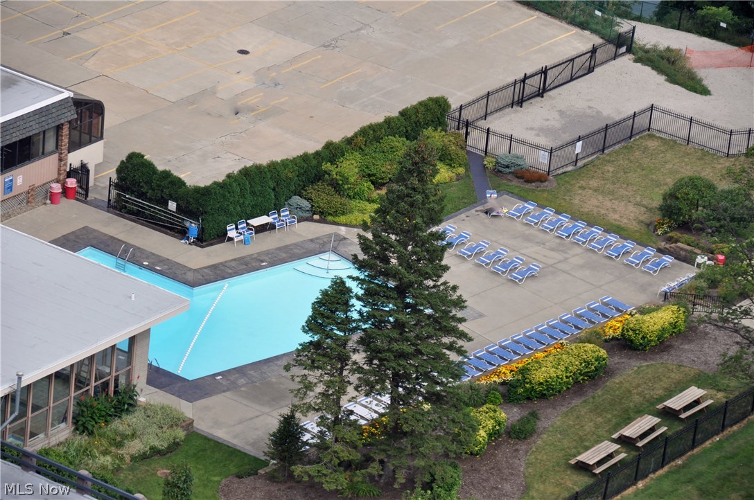 The Carlyle - Residential