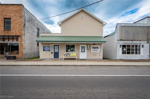 Photo of 2815 Grand Central Avenue, Vienna, WV 26105 (MLS # 5202615)