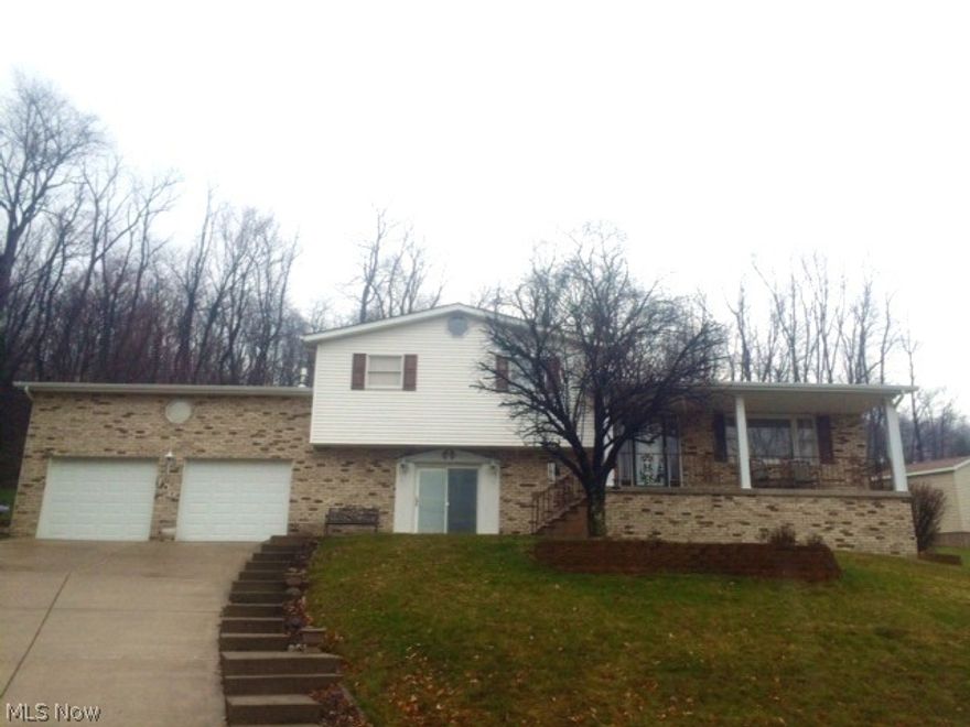 Meticulously maintained Highland Hills home featuring 3 BR, 3BA, 2-car garage, large kitchen with Corian countertops & all appliances stay. Plaster walls. MBa has heated ceramic tile floors. Beautifully updated bathrooms. Gas fireplace in fam. rm. with wet bar. Lovely view from front porch.