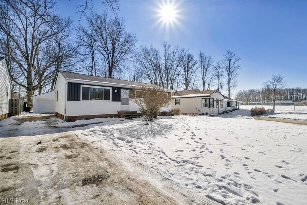 Photo of 6871 Franke Road, Middleburg Heights, OH 44130 (MLS # 5186863)