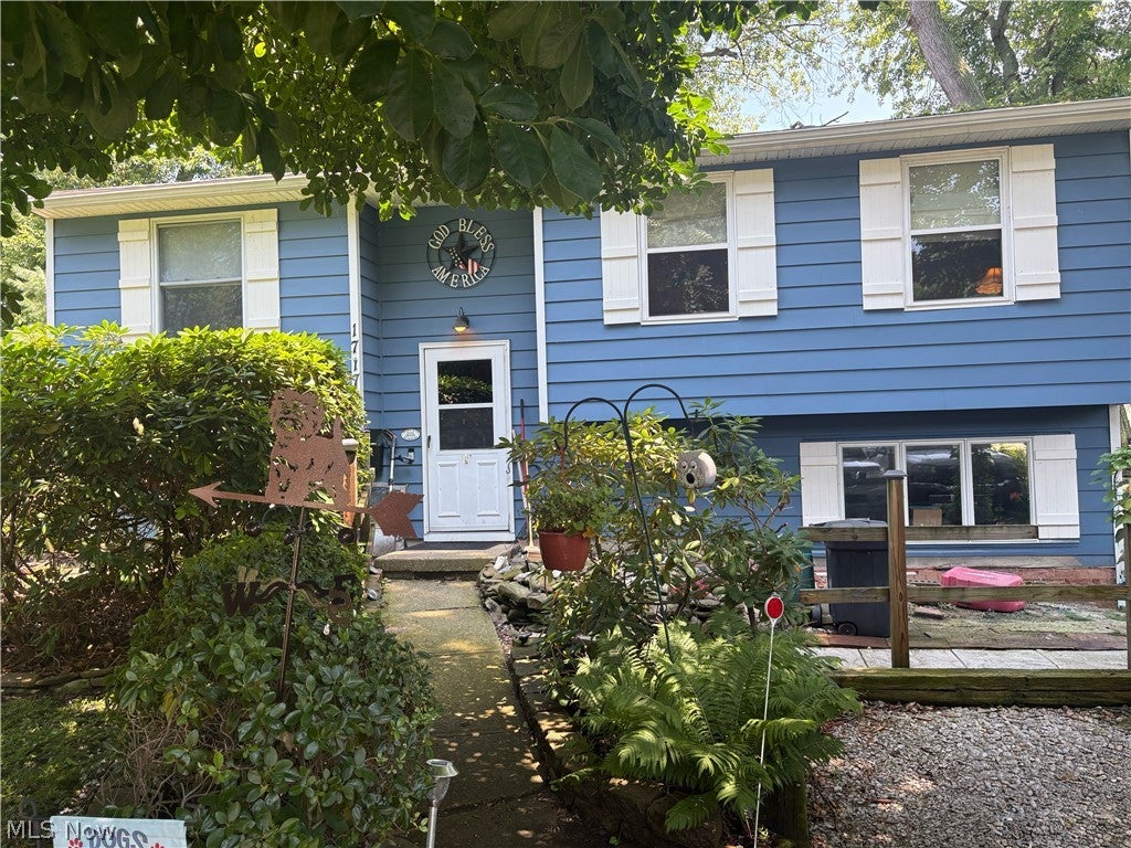 1717 Stirling Road