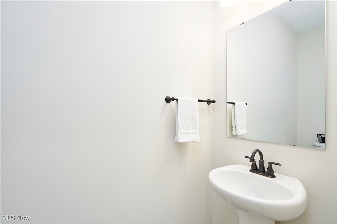 Brunswick Hills, Ohio 44212, United States, 4 Bedrooms Bedrooms, ,3 BathroomsBathrooms,Residential,Active,194929