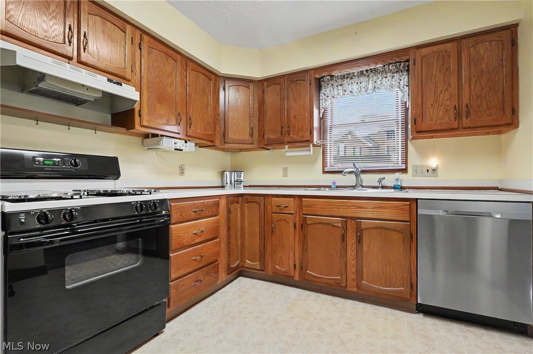 Silver Maple Condo - Residential