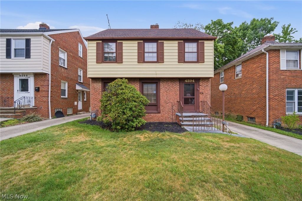 Photo of 4394 Baintree Road, University Heights, OH 44118 (MLS # 5226490)