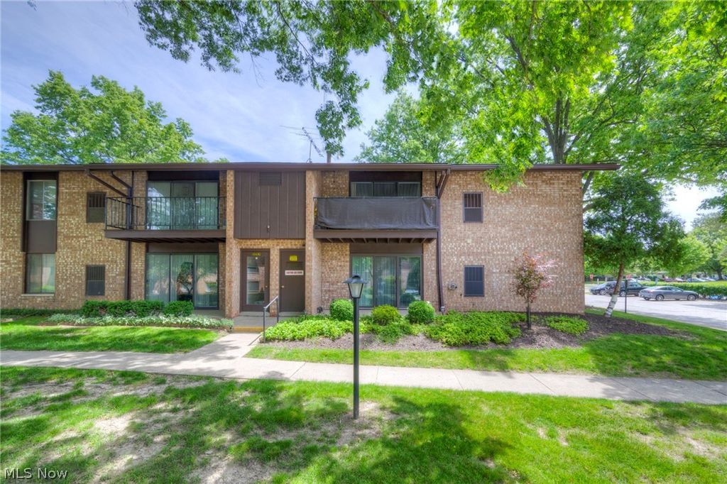 Photo of 16430 Heather Lane #204, Middleburg Heights, OH 44130 (MLS # 5212847)