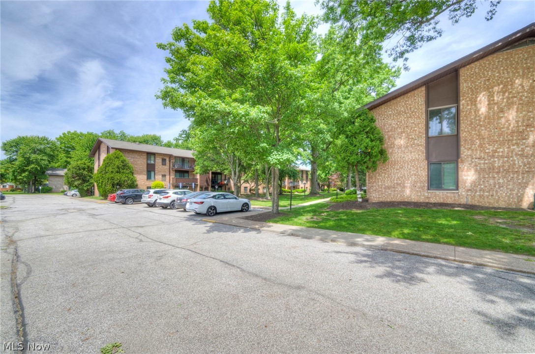 Misty Lake Vlg/Mdws Ph Condos - Residential