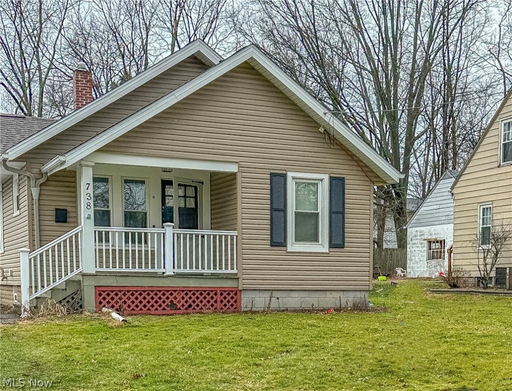 Welcome to 738 Mae Street! Come see this four bedroom, one bathroom ranch in the heart of Kent. Partially finished basement and one car detached garage. Conveniently located near downtown Kent and Kent State University. Don't miss your chance to make this your new home or take on a great investment opportunity. Schedule your private viewing today!