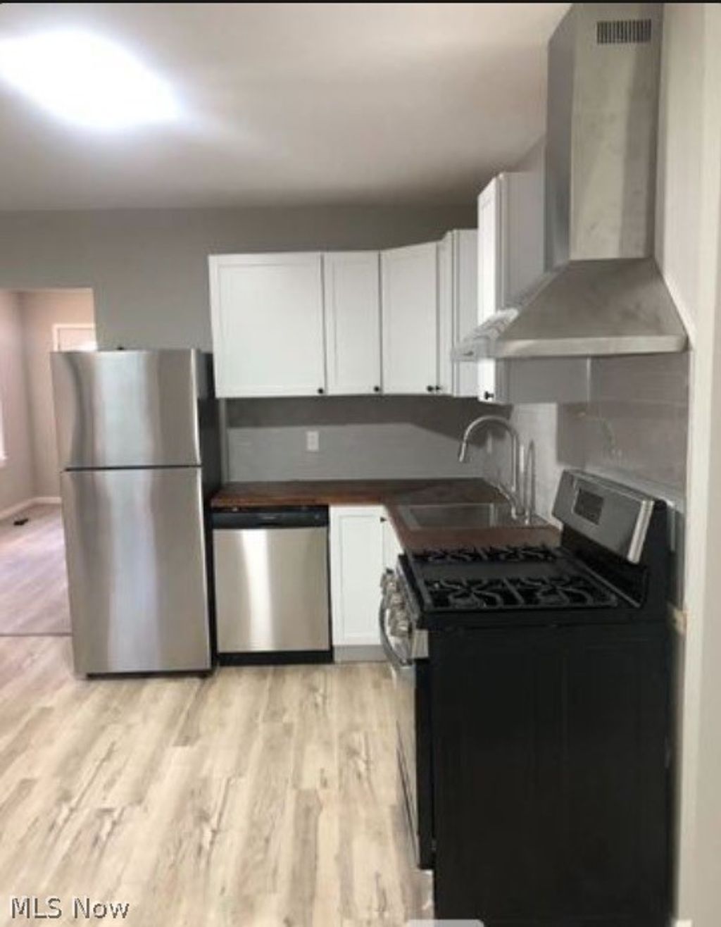 Photo of 3010 Daisy Avenue #Up, Cleveland, OH 44109 (MLS # 5199166)