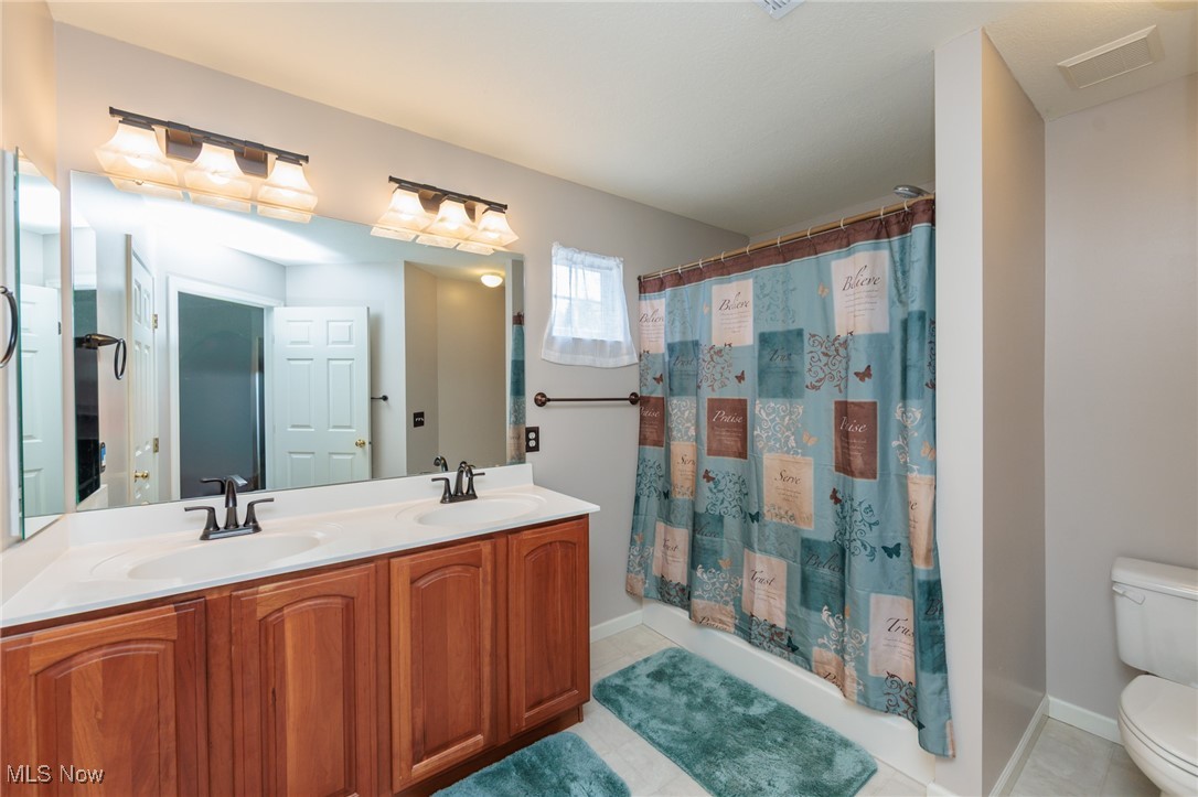 4928 Treeline Drive, Brunswick, Ohio image 33