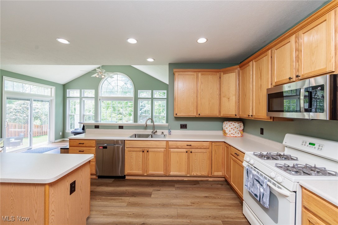 4928 Treeline Drive, Brunswick, Ohio image 20