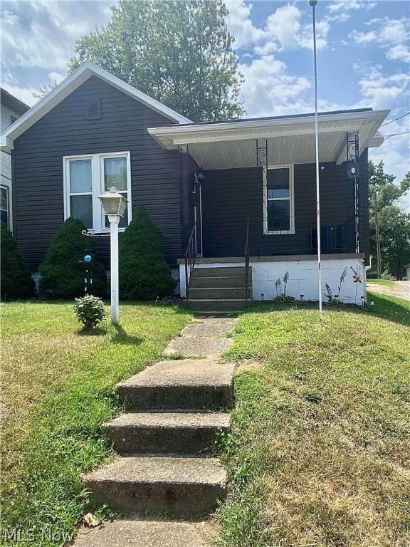 Cute and renovated 2 bedroom 1 bathroom home located in North Zanesville. Many upgrades on this home include all new flooring, siding, roof, hot water tank, and privacy fence as well as updated plumbing and electrical. Don’t miss out on what all this home has to offer! Schedule your private showing today!