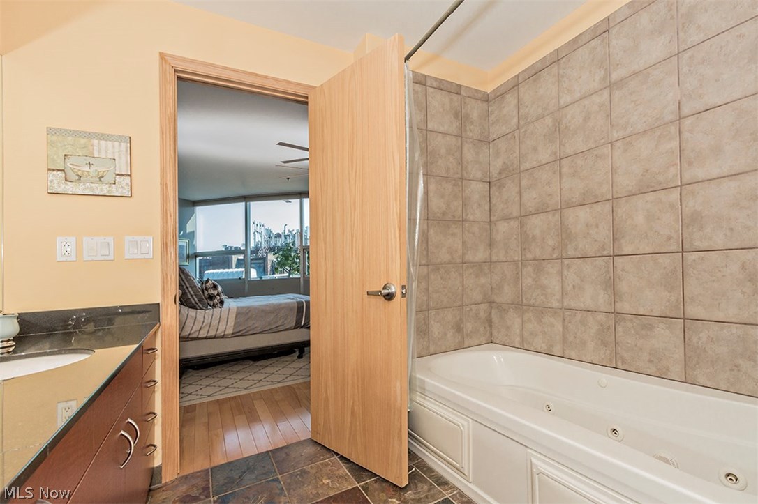 Pinnacle Condo - Residential Lease