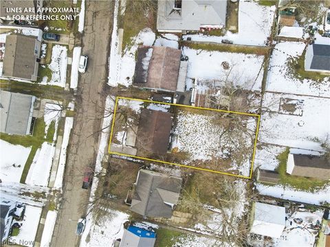 Tiny photo for 2102 Endrow Avenue NE, Canton, OH 44705 (MLS # 5187810)