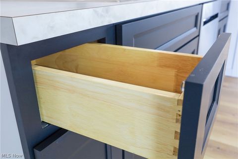 Tiny photo for 2102 Endrow Avenue NE, Canton, OH 44705 (MLS # 5187810)