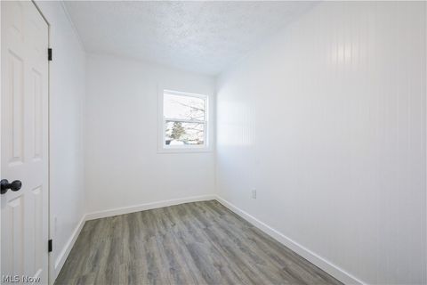 Tiny photo for 2102 Endrow Avenue NE, Canton, OH 44705 (MLS # 5187810)