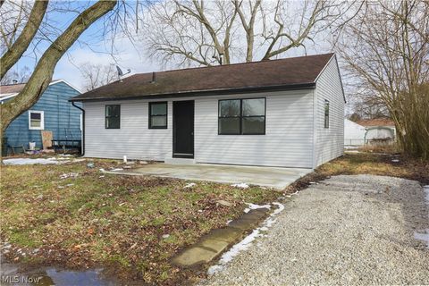 2102 Endrow Avenue NE Canton OH 44705
