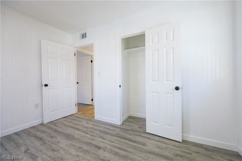 Tiny photo for 2102 Endrow Avenue NE, Canton, OH 44705 (MLS # 5187810)