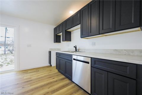 Tiny photo for 2102 Endrow Avenue NE, Canton, OH 44705 (MLS # 5187810)