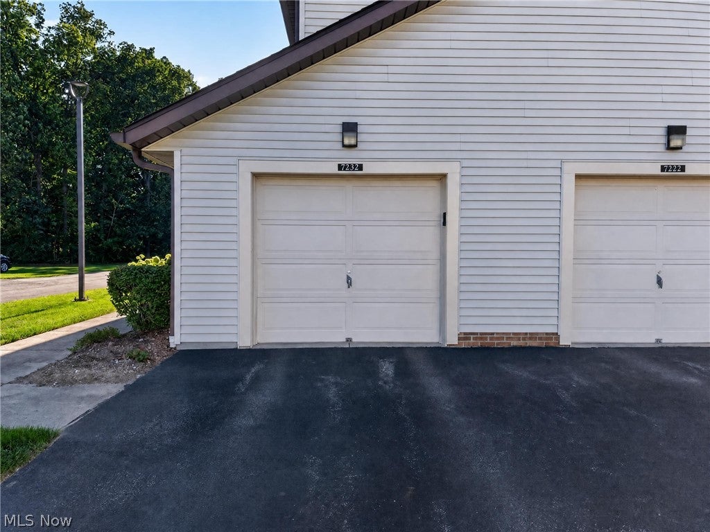 7232 Channing Lane