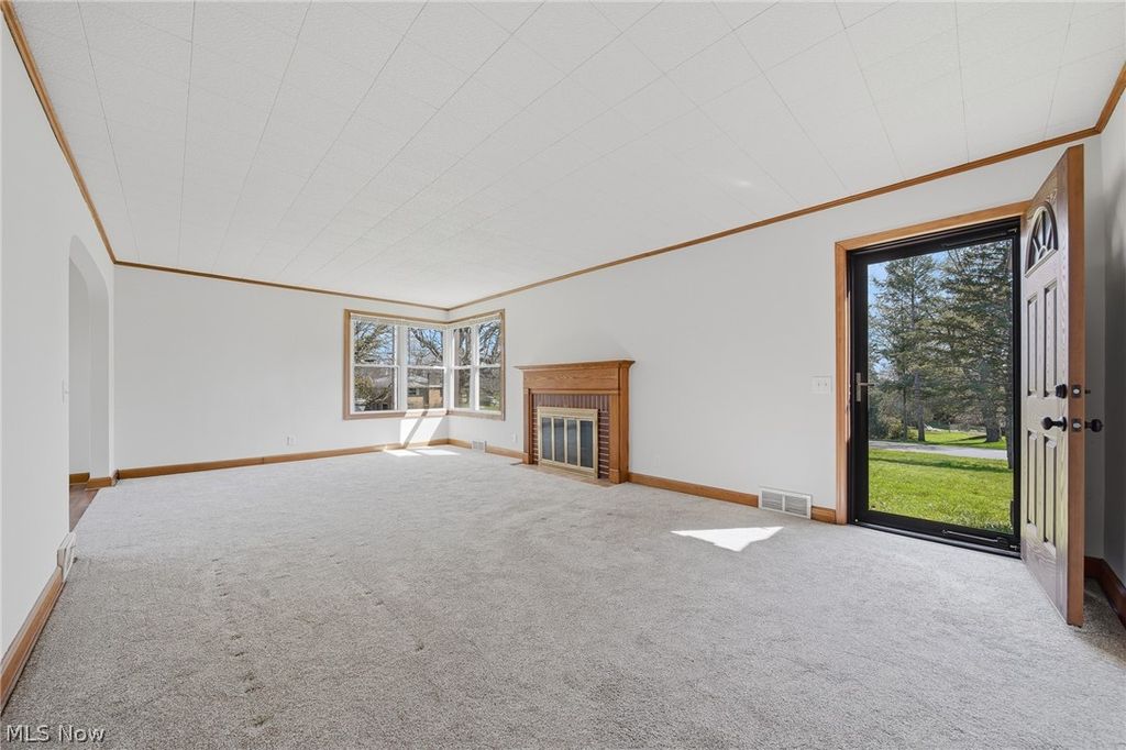 Photo of 4717 Grandview Avenue NE, Canton, OH 44705 (MLS # 5198569)