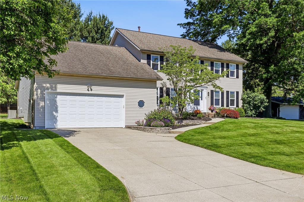 Photo of 630 Moorfield Road, Akron, OH 44333 (MLS # 5215014)
