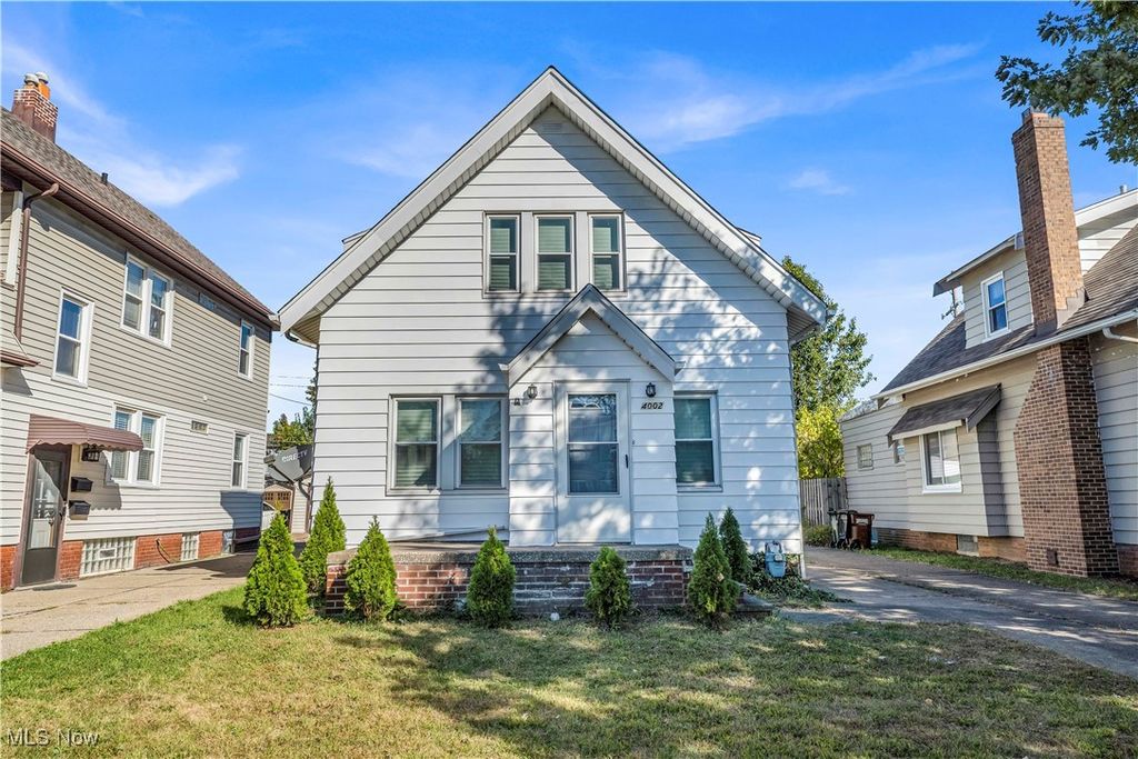 Photo of 4002 Maplecrest Avenue, Parma, OH 44134 (MLS # 5164313)
