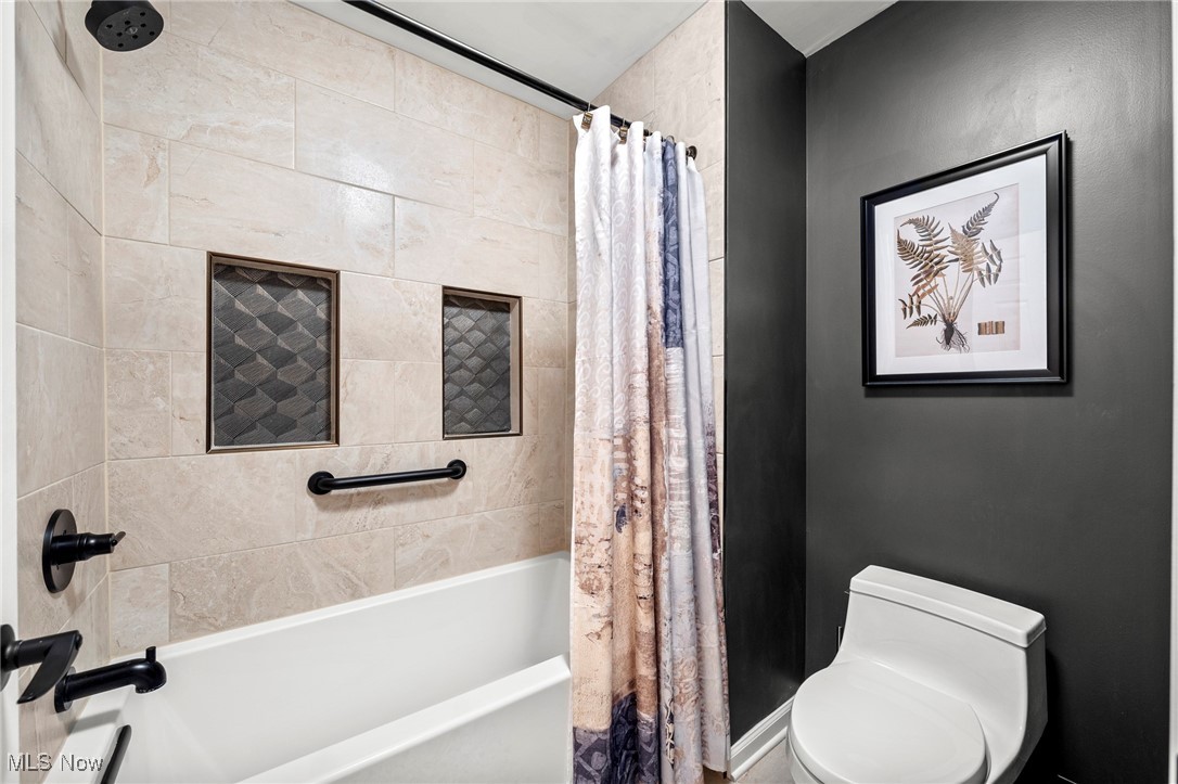 Pine Trails - Residential