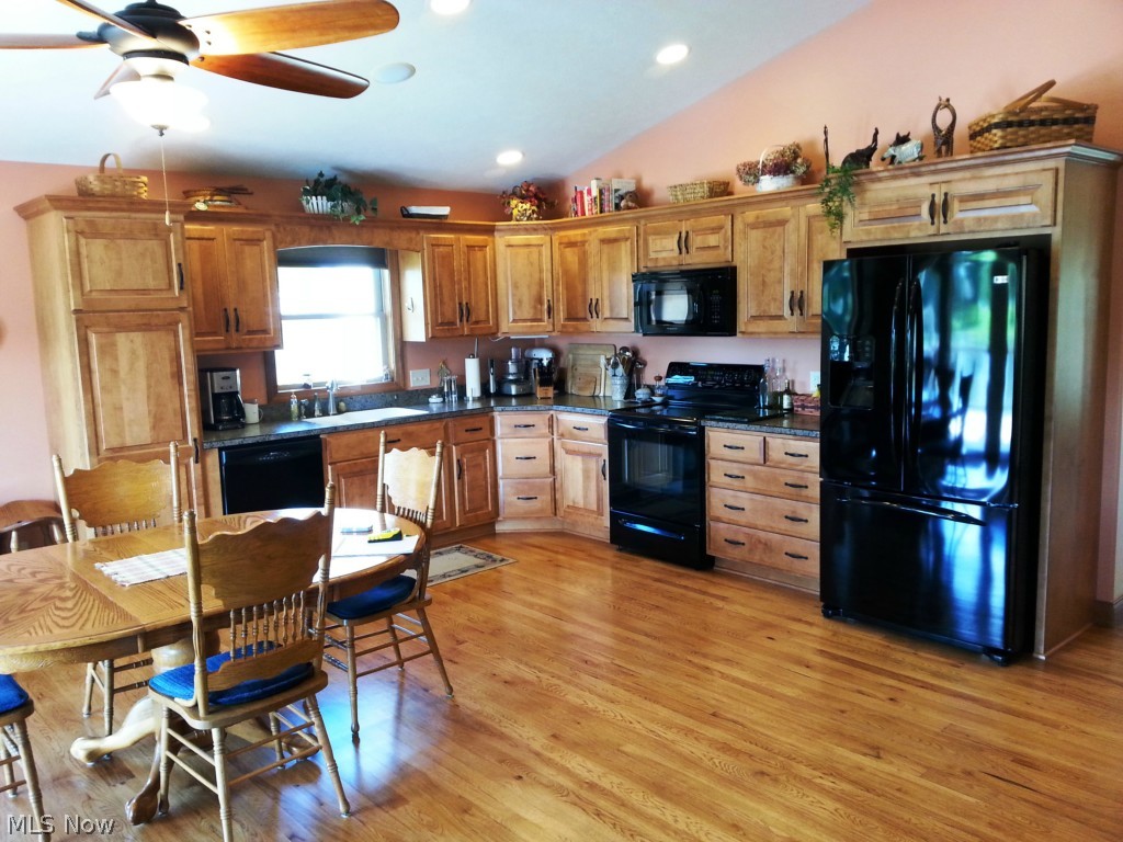 Cinnamon Lake - Residential