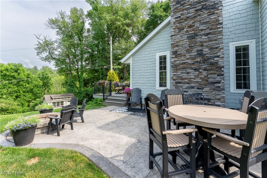 2 West Drive, Hartville, Ohio image 33